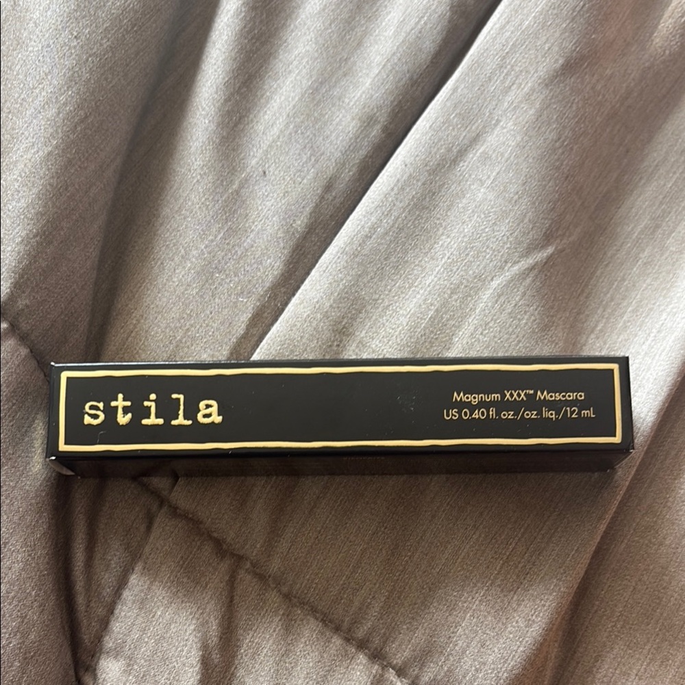 Stila Magnum XXX Mascara in Black